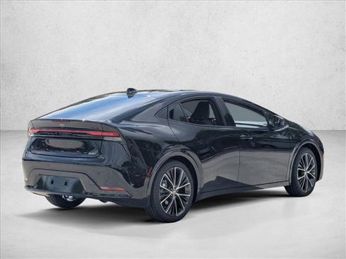 Used 2026 Toyota Prius XLE image 2