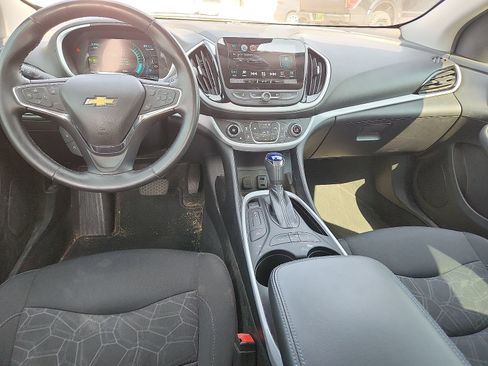 Used 2017 Chevrolet Volt LT w/ Comfort Package FWD image 7