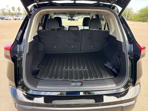 Certified 2025 Nissan Rogue SV AWD/4WD image 26