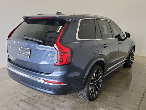 Used 2025 Volvo XC90 B5 Plus AWD/4WD image 5