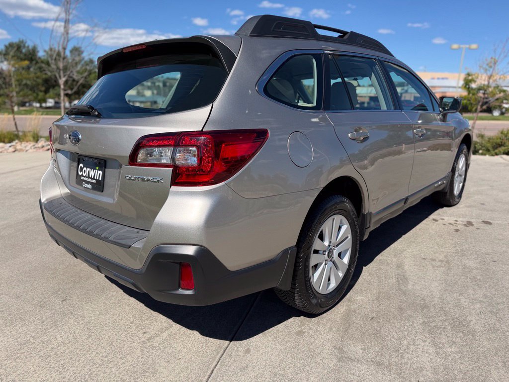 Used 2019 Subaru Outback 2.5i AWD/4WD image 8