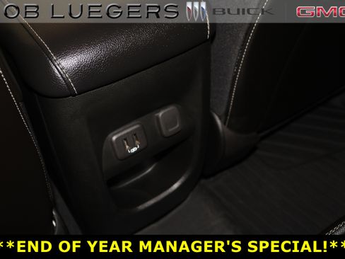 Certified 2022 GMC Canyon Denali w/ Denali Black Edition Package image 15