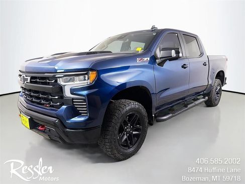 Used 2022 Chevrolet Silverado 1500 LT Trail Boss w/ LT Trail Boss Premium Package AWD/4WD image 1