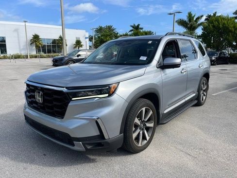 Used 2023 Honda Pilot Elite image 2
