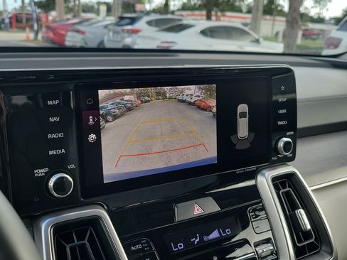Used 2022 Kia Sorento EX w/ Panoramic Sunroof Package FWD image 35
