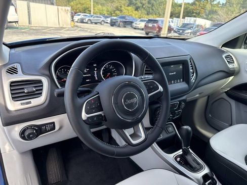 Used 2019 Jeep Compass Latitude w/ Popular Equipment Group image 33