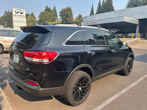 Used 2018 Kia Sorento AWD image 7