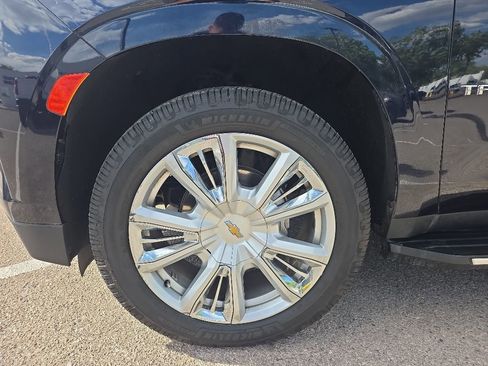 Used 2022 Chevrolet Tahoe High Country AWD/4WD image 8