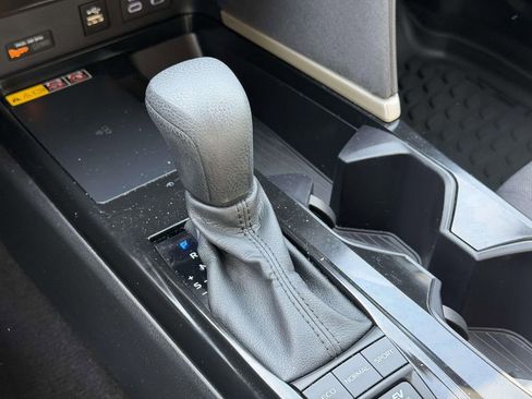 Used 2025 Toyota Camry LE image 6