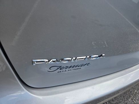 New 2026 Chrysler Pacifica Select image 11