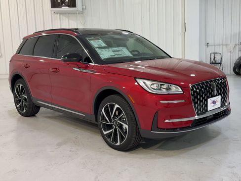 New 2026 Lincoln Corsair Grand Touring AWD/4WD image 3