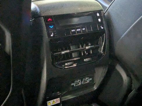 Used 2024 Jeep Grand Cherokee L Limited w/ Luxury Tech Group II image 26