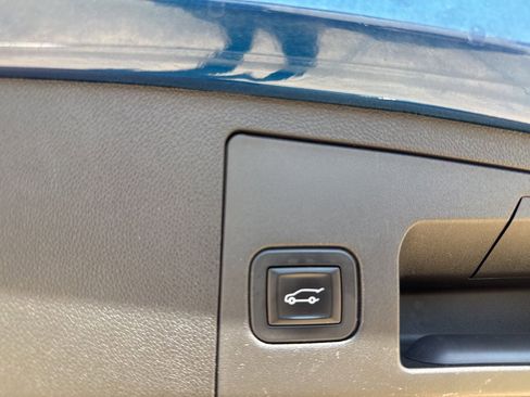 Used 2019 Cadillac XT4 Premium Luxury image 35