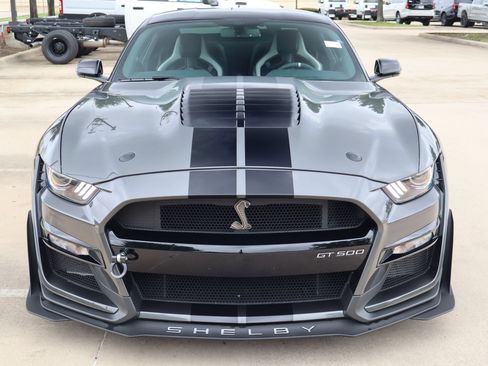 Used 2020 Ford Mustang Shelby GT500 w/ Technology Package RWD image 9