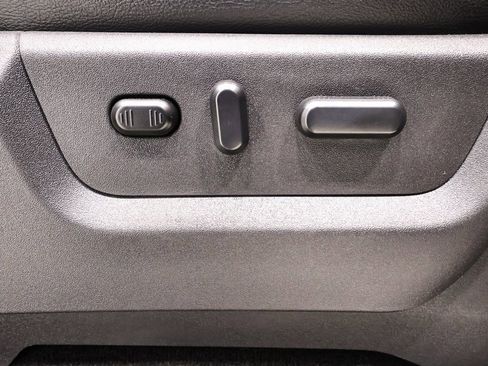 Used 2016 Ford F350 Lariat image 23