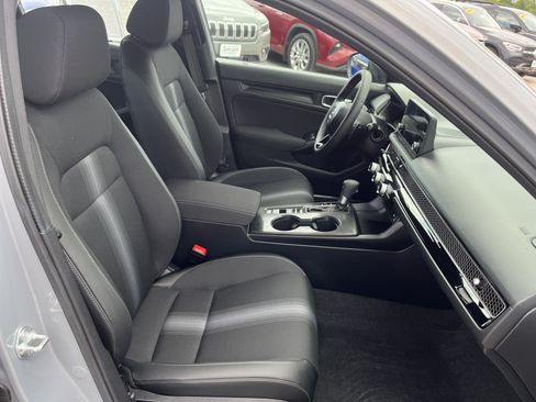 Certified 2025 Honda Civic Sport image 17