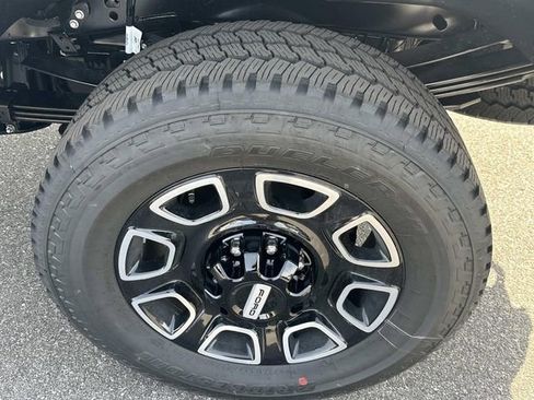 New 2026 Ford F250 Platinum image 15