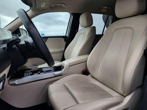 Used 2023 Mercedes-Benz GLB 250 image 10