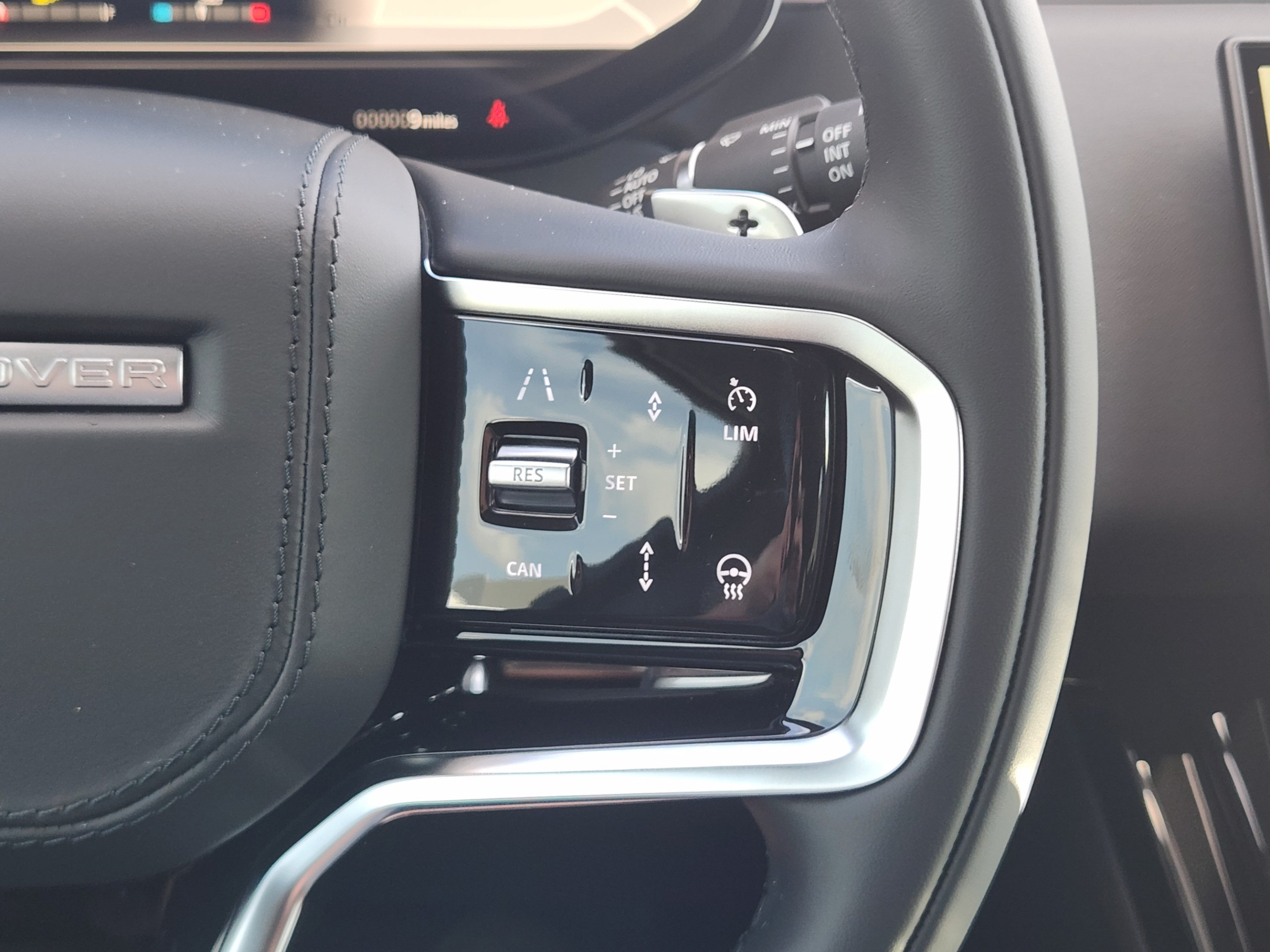 New 2027 Land Rover Range Rover Sport SE AWD/4WD image 27