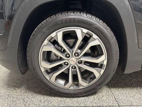 Used 2020 GMC Terrain SLT w/ Preferred Package image 3