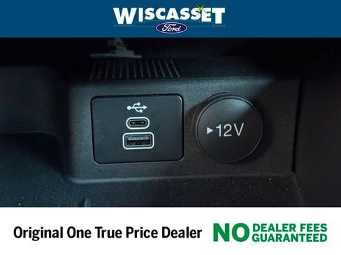 Used 2025 Ford Escape ST-Line w/ Cold Weather Package image 9