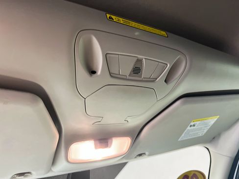 Used 2023 Ford Transit Connect XL image 22