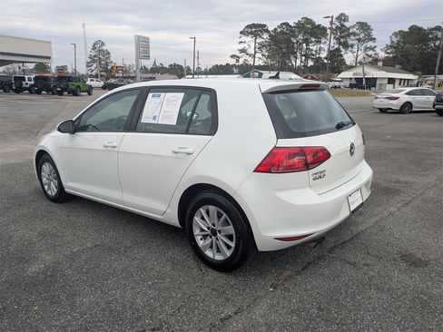 Used 2017 Volkswagen Golf S image 6