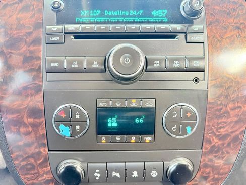 Used 2008 GMC Sierra 1500 Denali AWD/4WD image 28