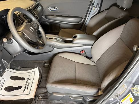 Used 2019 Honda HR-V LX image 20