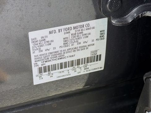 Used 2021 Ford Explorer Platinum w/ Premium Technology Package RWD image 39