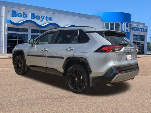 Used 2024 Toyota RAV4 SE AWD/4WD image 6