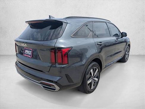 Used 2023 Kia Sorento S w/ Panoramic Sunroof Package FWD image 5
