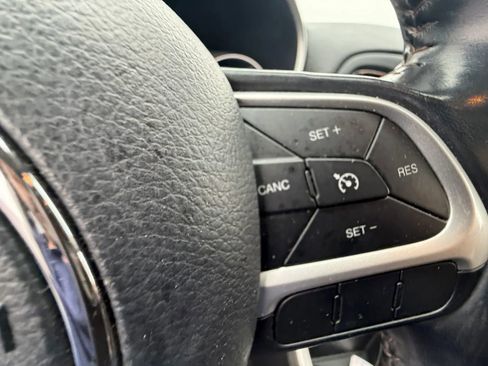 Used 2019 Jeep Compass Latitude w/ Popular Equipment Group image 19