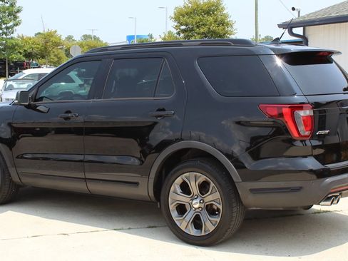 Used 2018 Ford Explorer Sport w/ Equipment Group 401A AWD/4WD image 3
