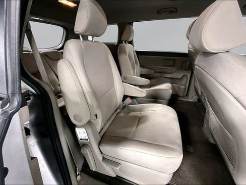 Used 2016 Kia Sedona L FWD image 24