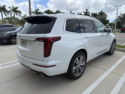 Used 2020 Cadillac XT6 Premium Luxury image 10
