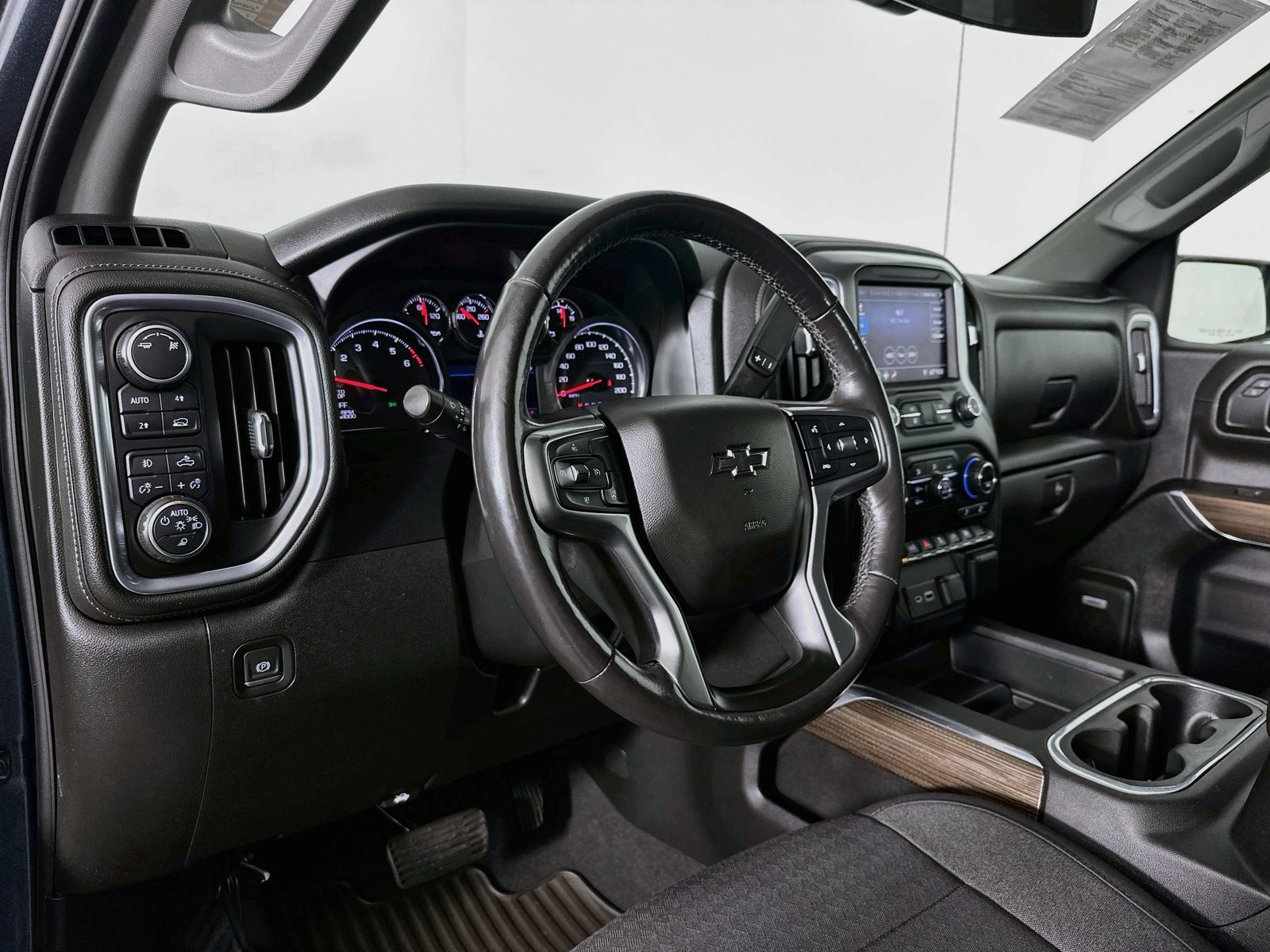 Used 2019 Chevrolet Silverado 1500 RST w/ True North Edition AWD/4WD image 10