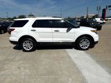 Used 2015 Ford Explorer XLT w/ Equipment Group 202A image 5