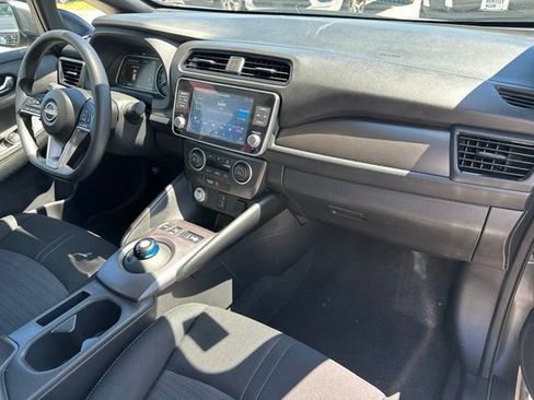 Used 2025 Nissan Leaf S FWD image 8