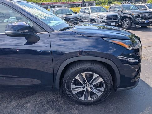 Used 2023 Toyota Highlander XLE FWD image 10