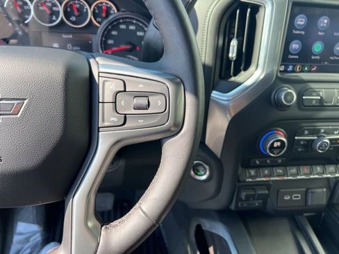 Used 2022 Chevrolet Silverado 2500 LTZ w/ LTZ Plus Package image 15