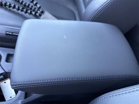 Used 2025 Subaru Forester Limited image 38