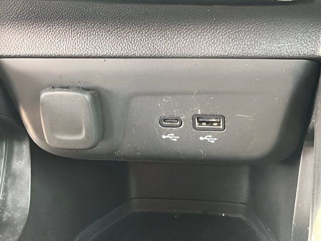 Used 2025 Chevrolet TrailBlazer LT FWD image 28