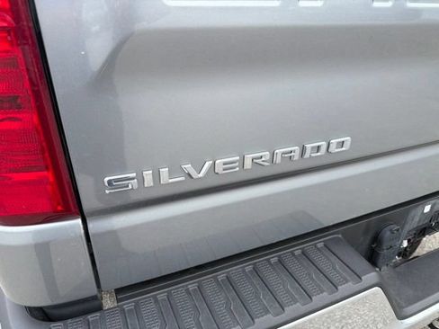 Used 2023 Chevrolet Silverado 1500 LT AWD/4WD image 34