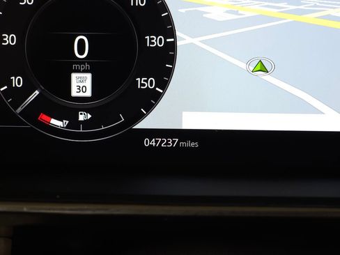 Used 2019 Land Rover Range Rover HSE image 23