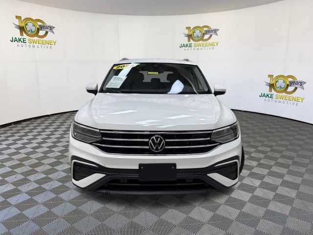 Used 2024 Volkswagen Tiguan SE AWD/4WD image 3