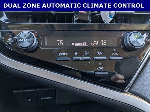 Used 2023 Toyota Camry XSE image 15