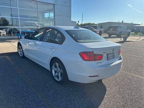 Used 2013 BMW 328i xDrive Sedan AWD/4WD image 2