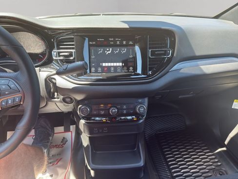 Used 2025 Dodge Durango AWD w/ Technology Group image 28