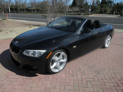 Used 2013 BMW 335i Convertible image 3